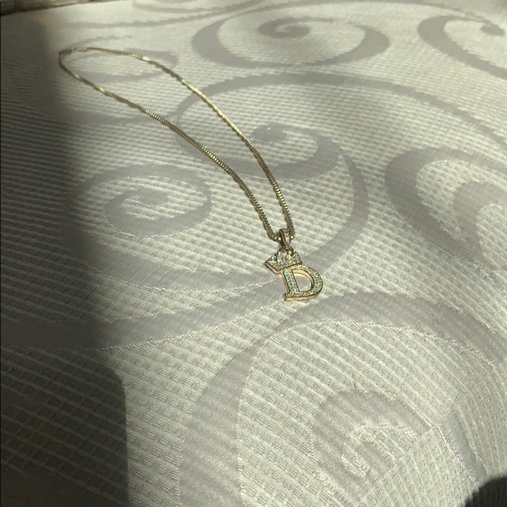 Selling this diamond necklace!